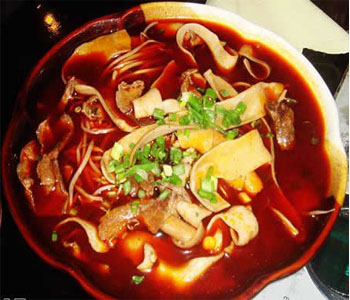 麻辣燙培訓哪家靠譜：麻辣燙湯料配方，教你兩種制作方法