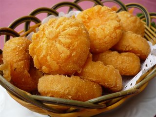 家常南瓜餅制作方法，非常適合做給孩子吃，比外面賣(mài)的干凈太多