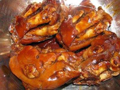 成都正規(guī)鹵菜技術(shù)培訓(xùn)學(xué)校哪里好？從新鹵水的制作開始