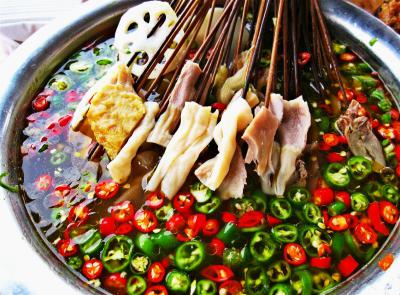 缽缽雞技術(shù)培訓(xùn)學(xué)校怎么選？餐飲小吃培訓(xùn)機(jī)構(gòu)