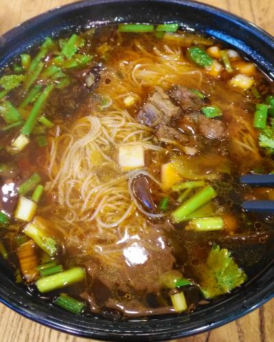 過橋砂鍋米線技術(shù)培訓(xùn)哪里好？