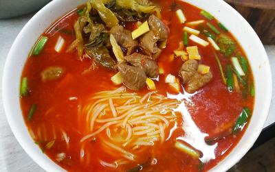 砂鍋米線技術(shù)培訓(xùn)班哪家好？適合小企業(yè)的好項(xiàng)目